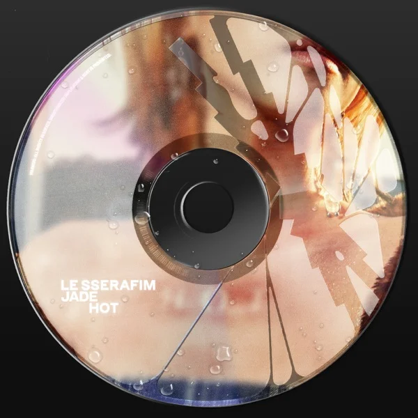 Трек LE SSERAFIM - HOT (2025)