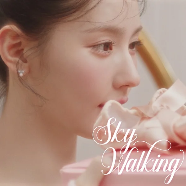 Трек MIYEON - Sky Walking (i-dle) (2025)